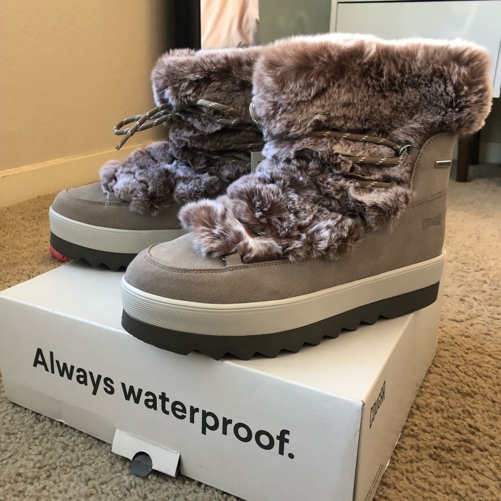 Women’s Cougar Waterproof Boots